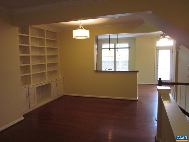 2130 Lockwood Dr