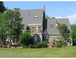 Photo - 144 Parmenter Rd