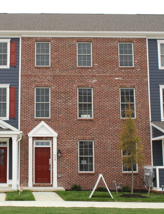 958 Lorewood Grove Rd Townhome Townhome Rental in Middletown DE