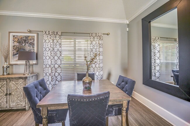 The Landings at Houston Levee