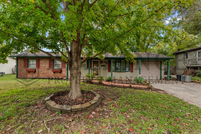 Building Photo - 913 N Wilbur Ln