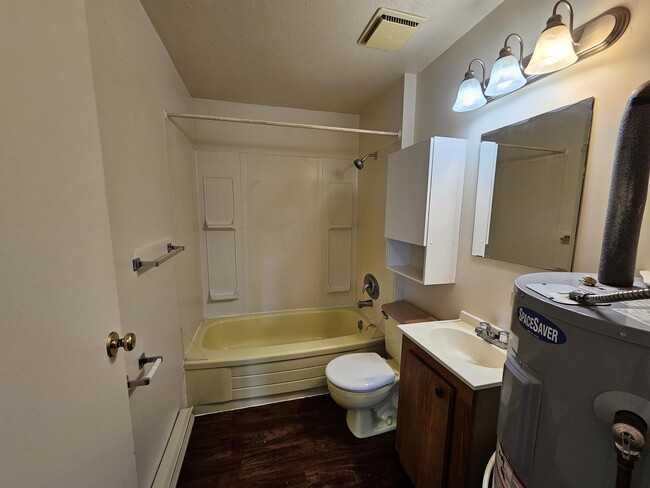 Photo - 2294 McKenzie Rd