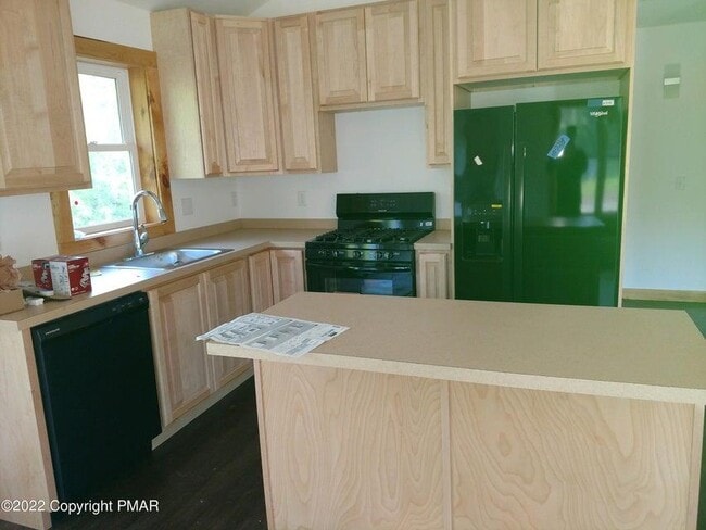 Photo - 178 Mockingbird Way