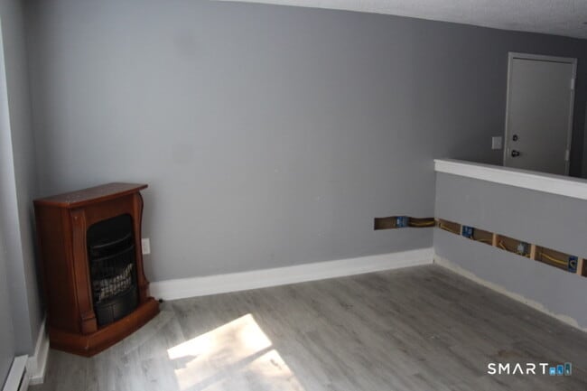 33 Lake St Unit c