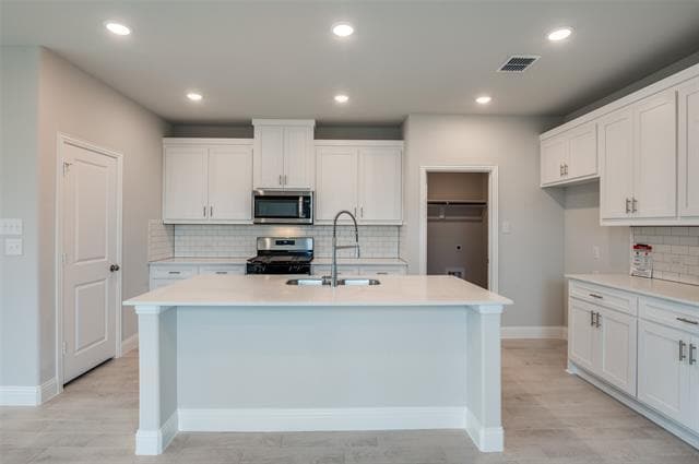 Photo - 832 Santa Lucia Dr