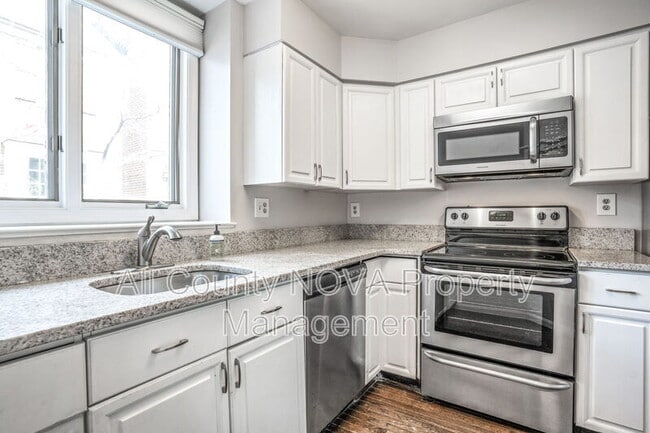 Photo - 1203 Michigan Ct