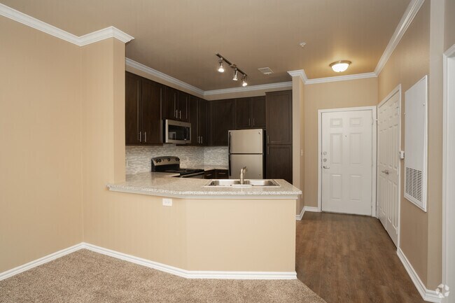 1BR, 1BA - 754SF - Kitchen - Residence at Edinburg