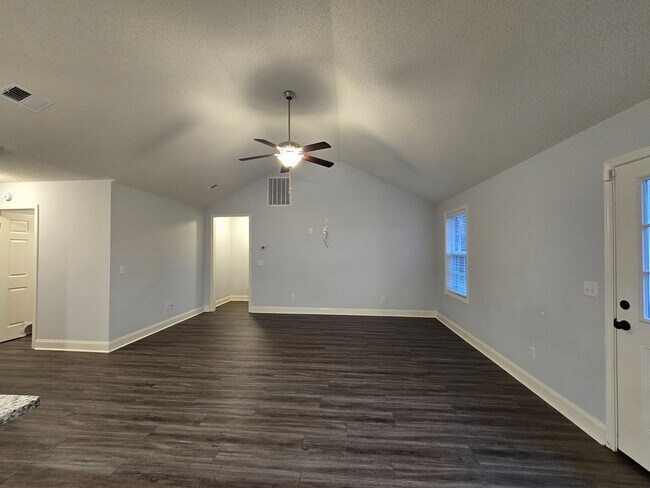 Photo - 982 Westfield Ct