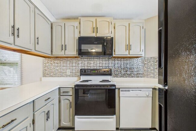 Photo - UNCG Area – Chancellors Court Townhomes. W...