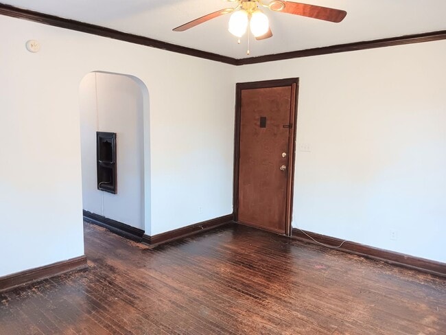 1508 Lee St E Unit C