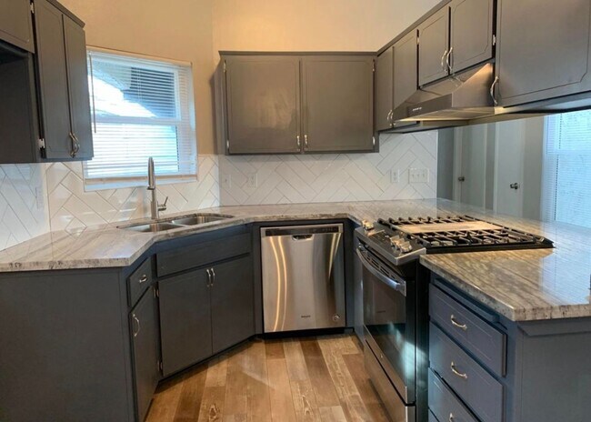 Photo - For Rent. Beautiful 3Bedroom, 2 Bathroom Home in Northeast Visalia