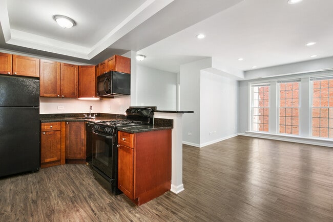 Photo - 7730 N Ashland Ave Unidad C2