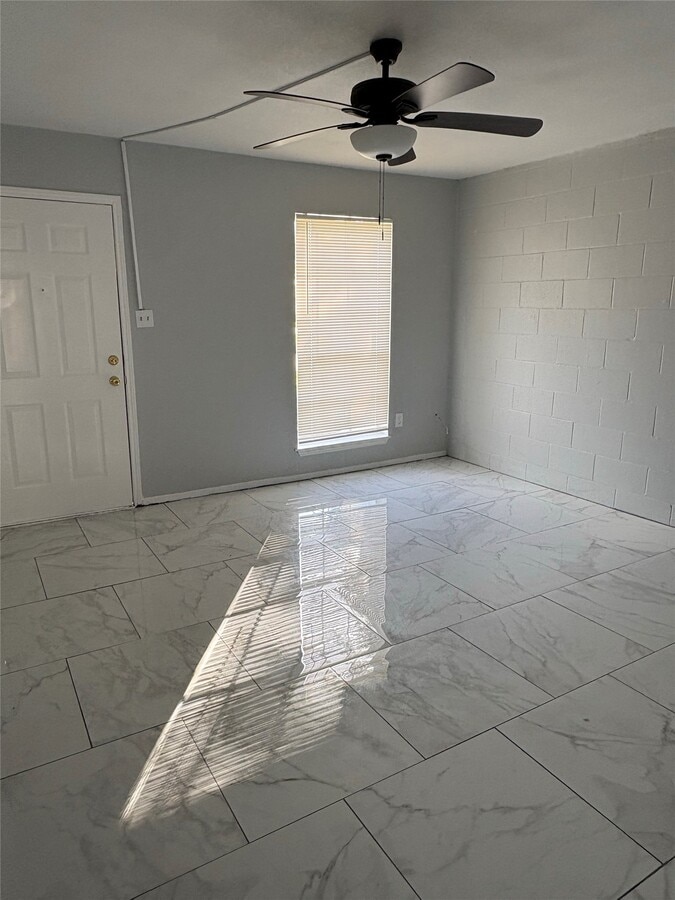 Photo - 149 Emerald Dr