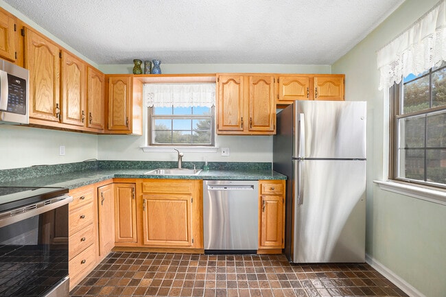 Kichen 3 - 50 Rittenhouse Ct Unit Rittenhouse