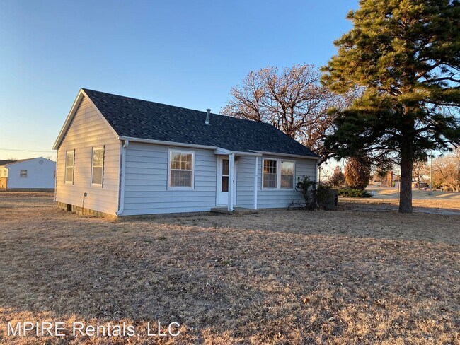 2 br, 1 bath House - 1301 K-96 HWY - 2 br, 1 bath House - 1301 K-96 HWY