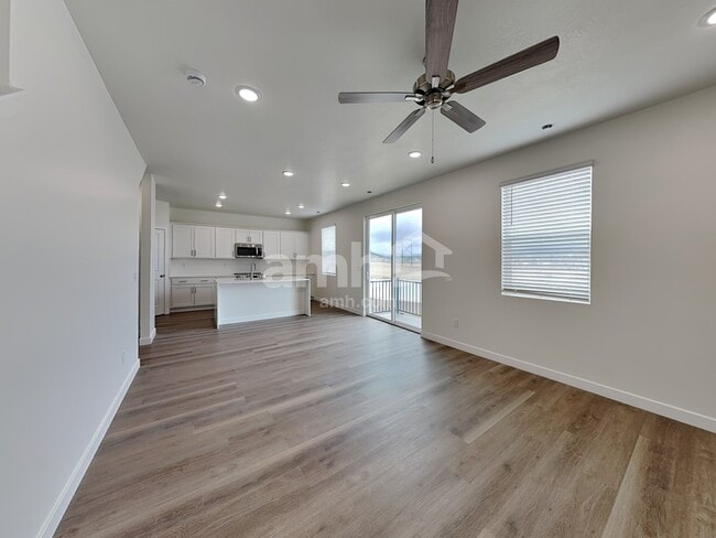 Photo - 1284 W Mahogany St