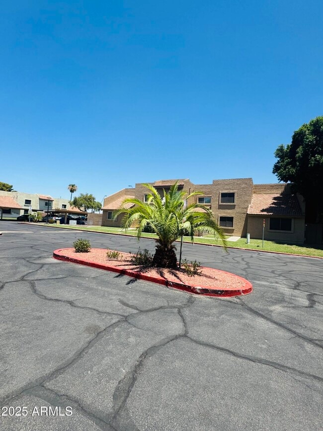 Photo - 222 W Brown Rd