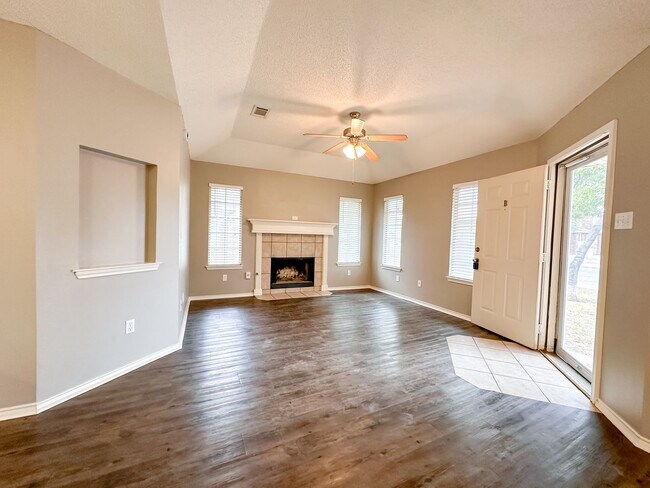 Photo - 3205 110th St Unit B