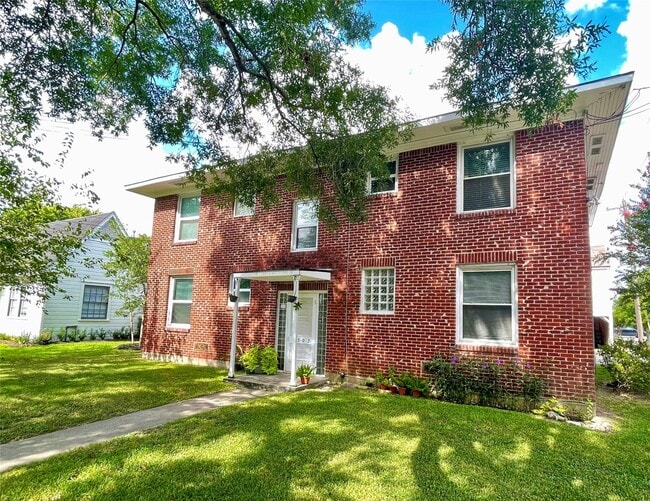 Building Photo - 1502 Elmen St Unit 6 Rental