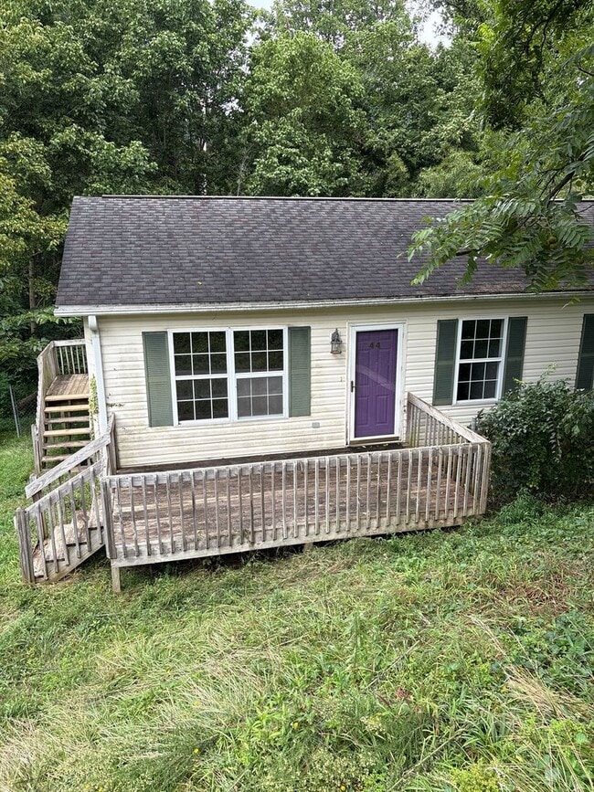 Building Photo - Newly Remodeled 3 Bedroom in East Asheville Rental