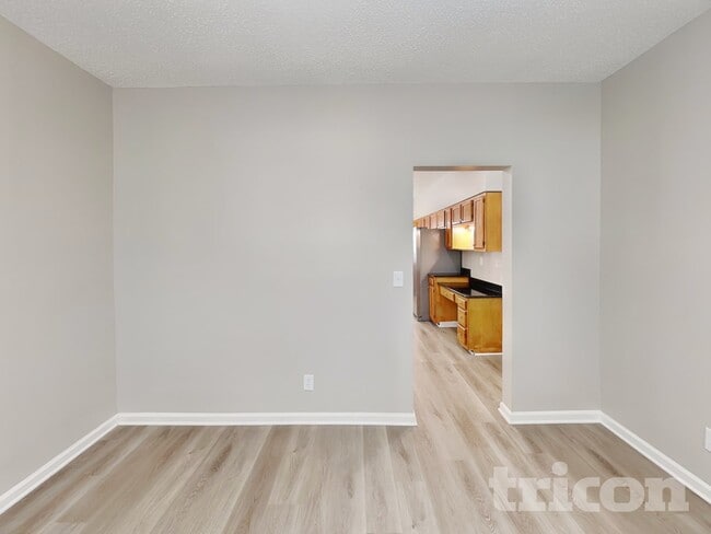 Photo - 2906 Laurel Wood Dr