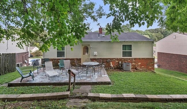 Photo - 5238 Elmwood Dr