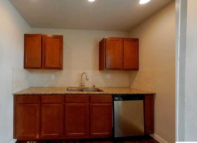 Photo - 1713 - Restore Unit A
