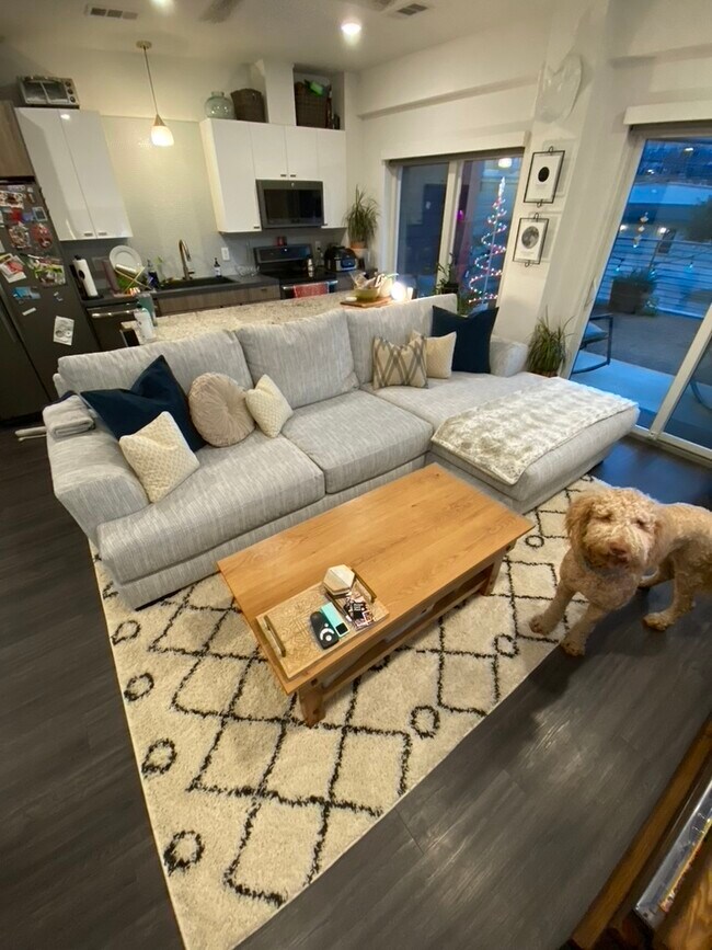 Photo - 4361 S Congress Ave Unidad 127