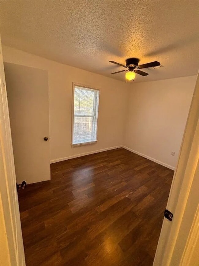 Photo - 1209 W Spruce Ave