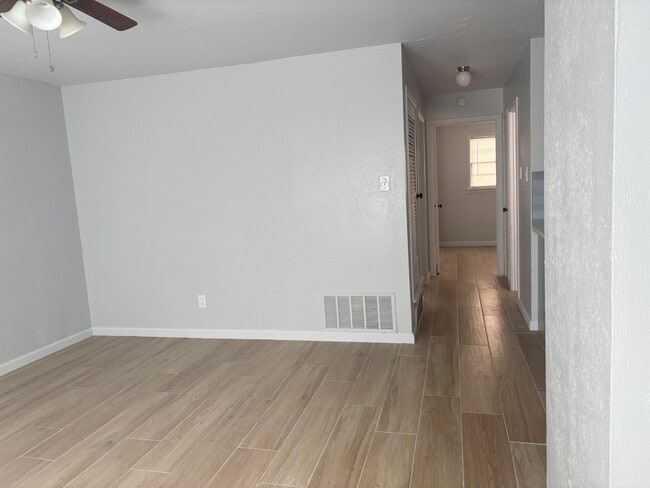 Photo - 2409 45th St