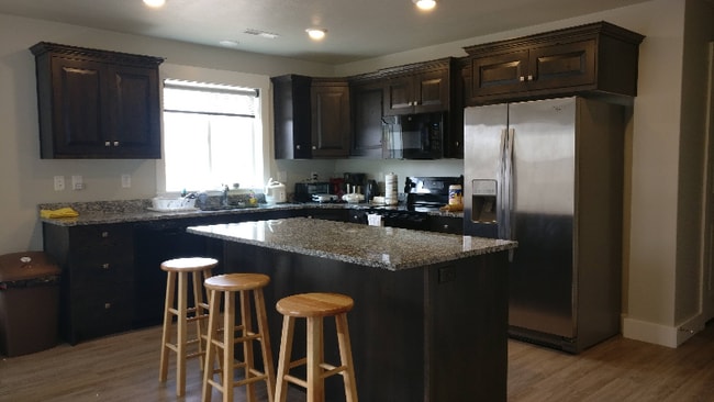 Photo - 1809 N 400 W