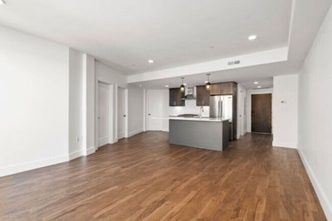 24 Hichborn St
