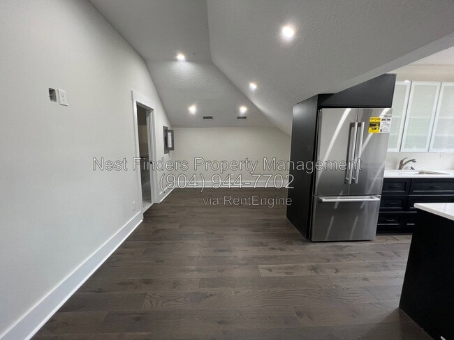 1541 Riverside Ave Unit 7
