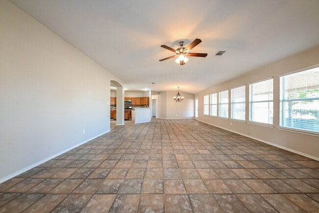 Photo - 2027 Northridge Dr