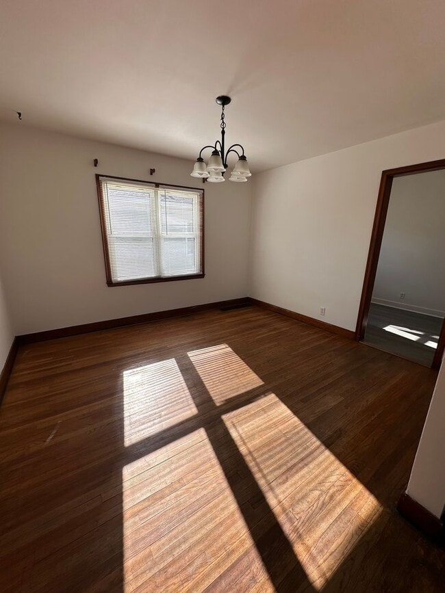 Photo - 1652 Roosevelt Ave Unit 1652 Roosevelt Ave Apt 2