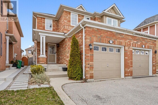 Photo - 3910 Milkwood Crescent