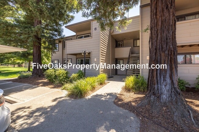 Building Photo - 3715 Tallyho Dr Rental