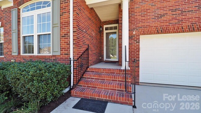 Photo - 6860 Lakecrest Ct