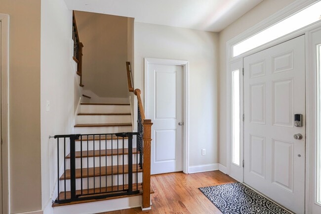 Photo - 919 Napiers Post Dr