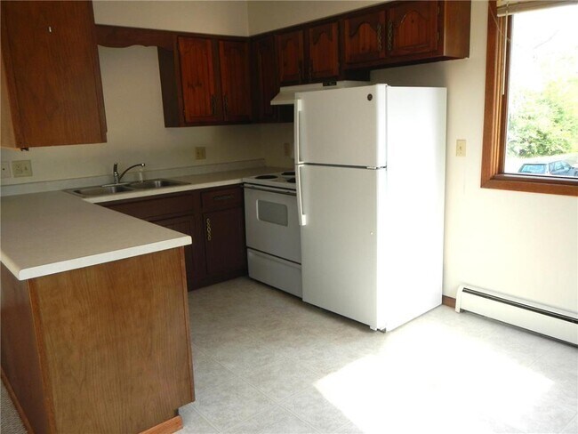 Photo - 631 13th St S
