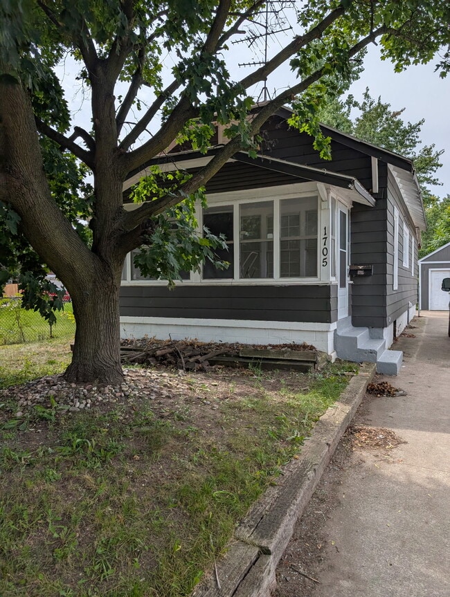 Building Photo - 1705 Burlingame Ave SW Rental
