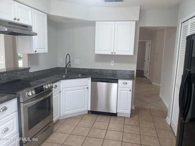 Photo - 13576 Capistrano Dr S