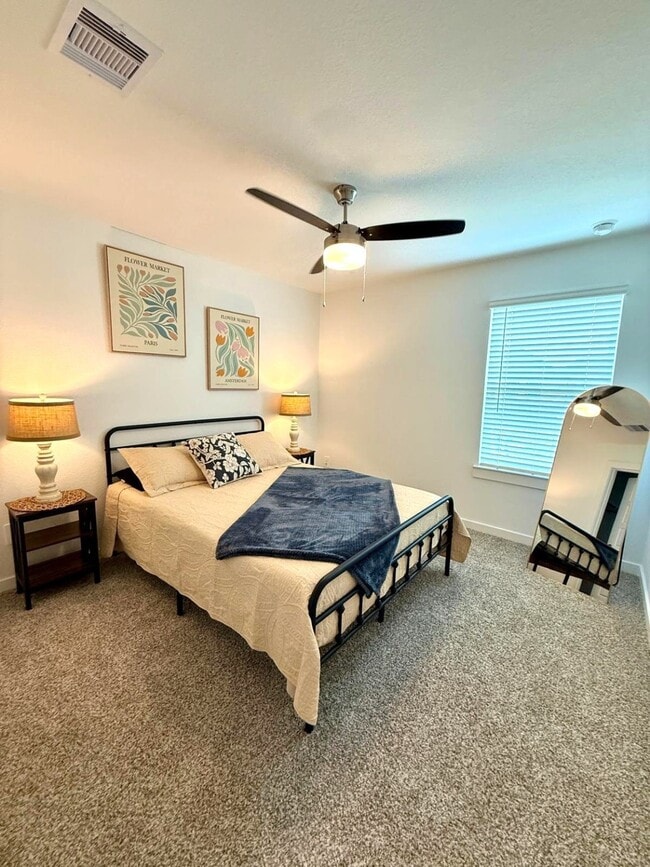 Building Photo - 12308 Greenwood St