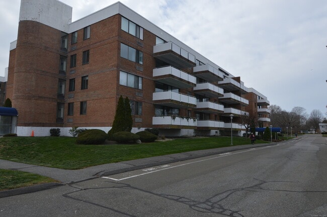 Photo - 1460 Elm St Unit 333