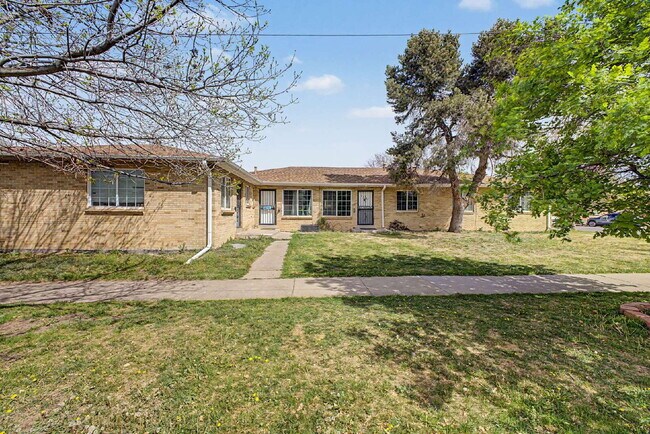 Building Photo - Lovely Two Bed / One Bath in Platt park for rent