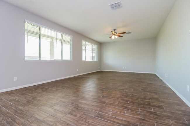 Photo - 21051 W Almeria Rd