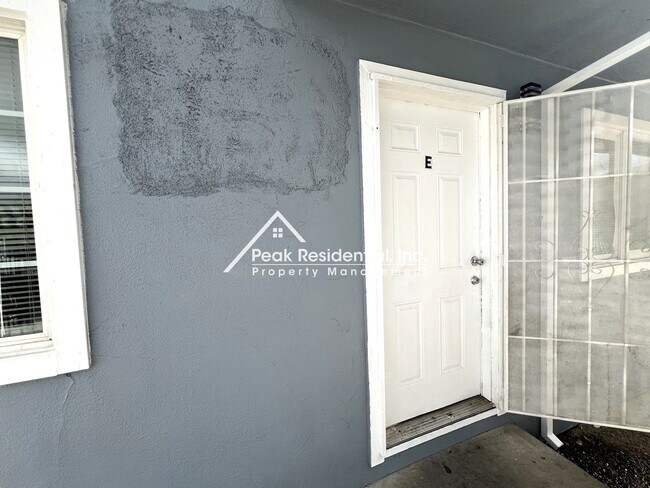 Photo - 42ndAve3916 Unit #H