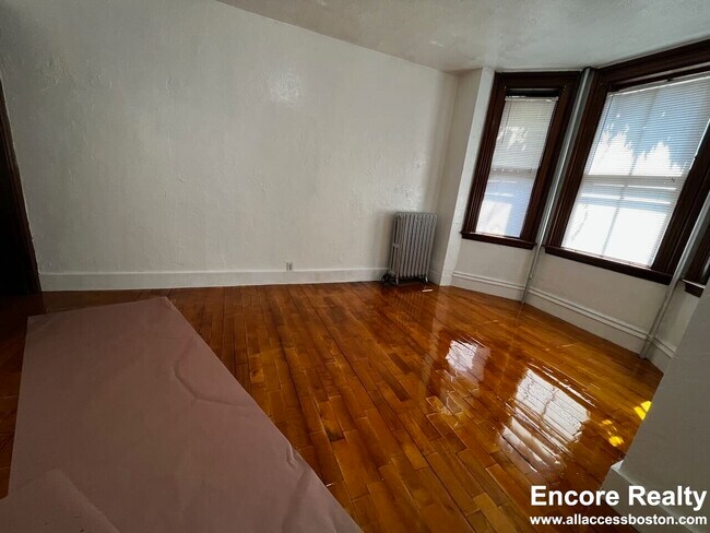 Photo - 4 Adella Pl Unit 1