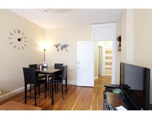 Photo - 32 Sidlaw Rd Unit 3