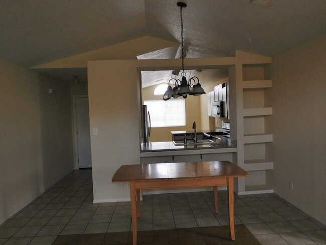 Photo - 7401 Branco Dr NE